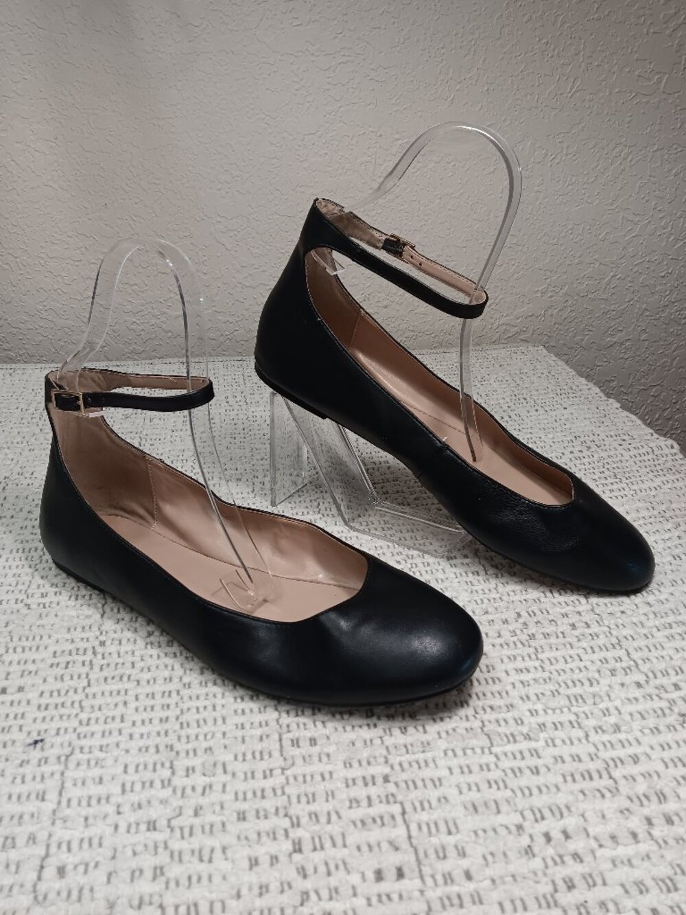 BCBGeneration women's black ankle strap covered heel ballerina flats sz 12 B